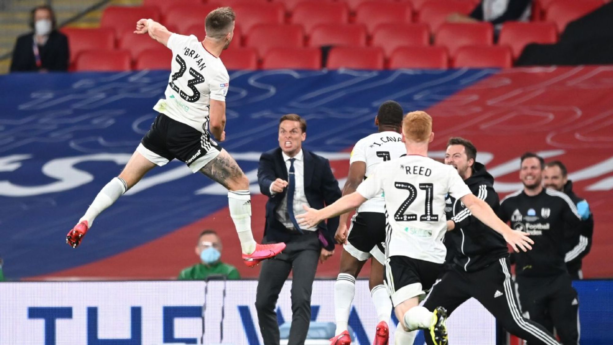 教表现令人 教表现令人